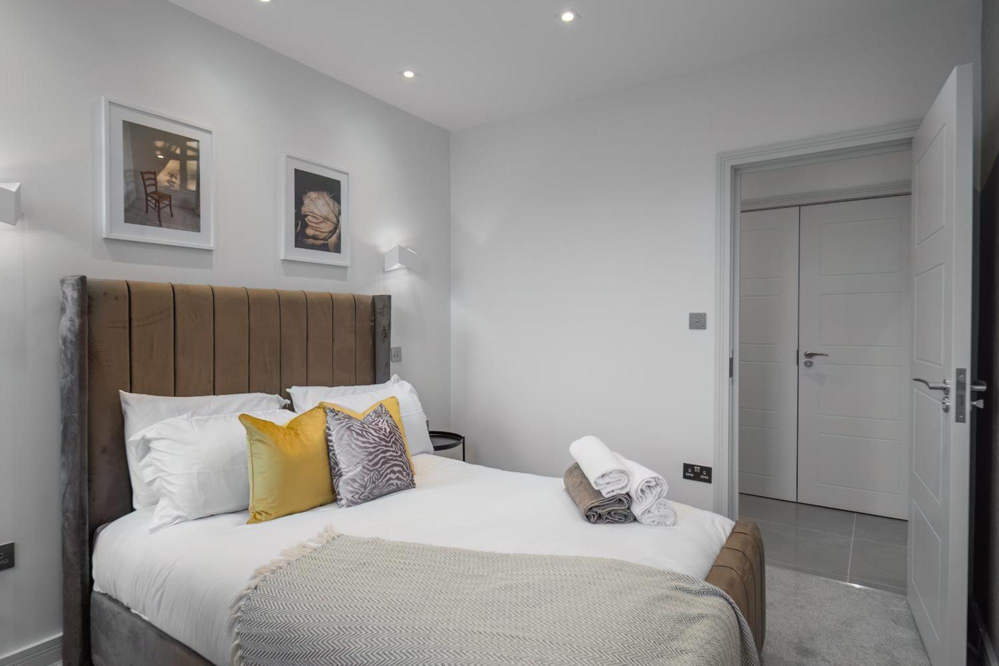 Modern & Stylish Apartments Didcot With Free Wifi Exterior photo