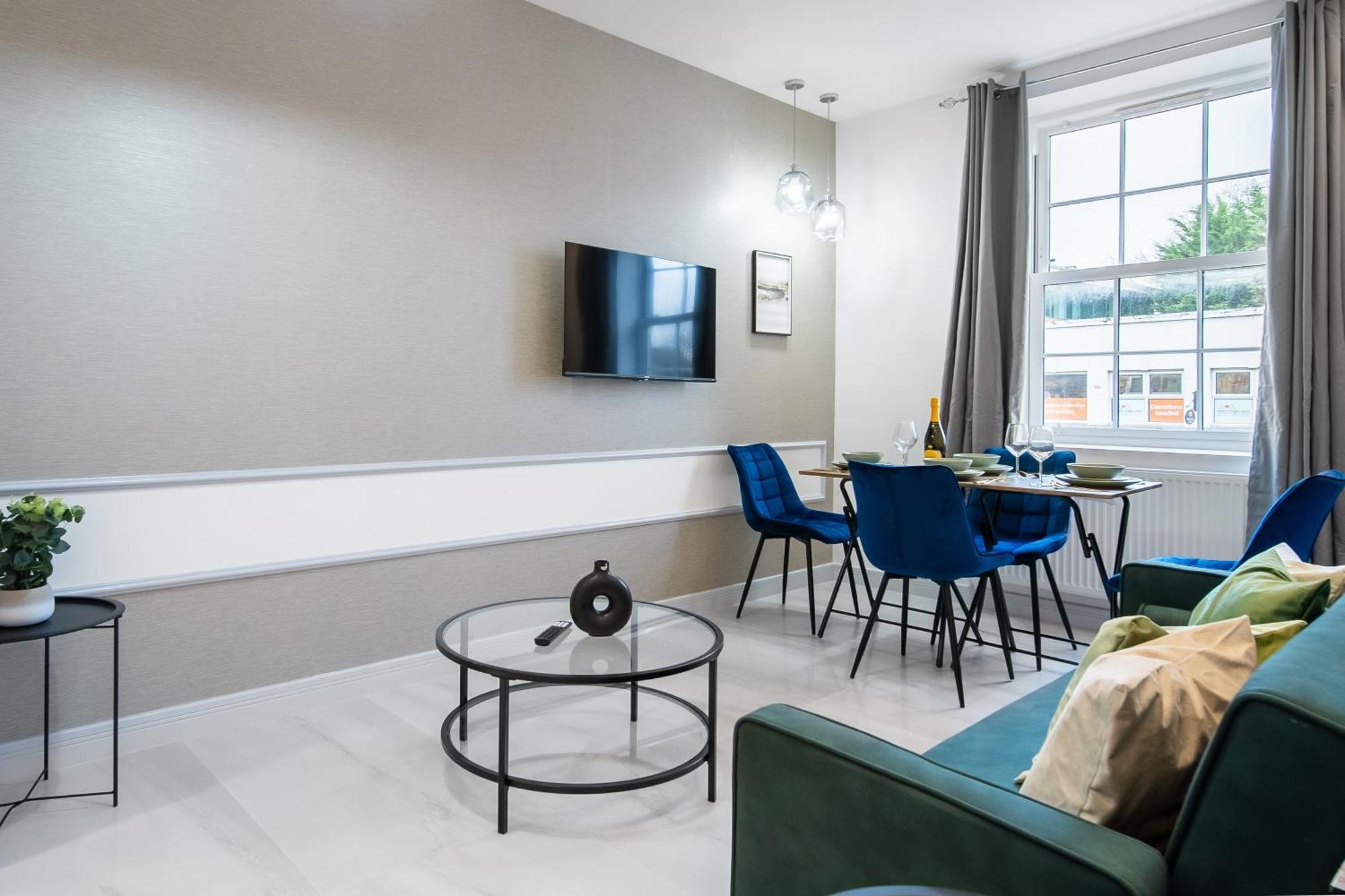 Modern & Stylish Apartments Didcot With Free Wifi Exterior photo
