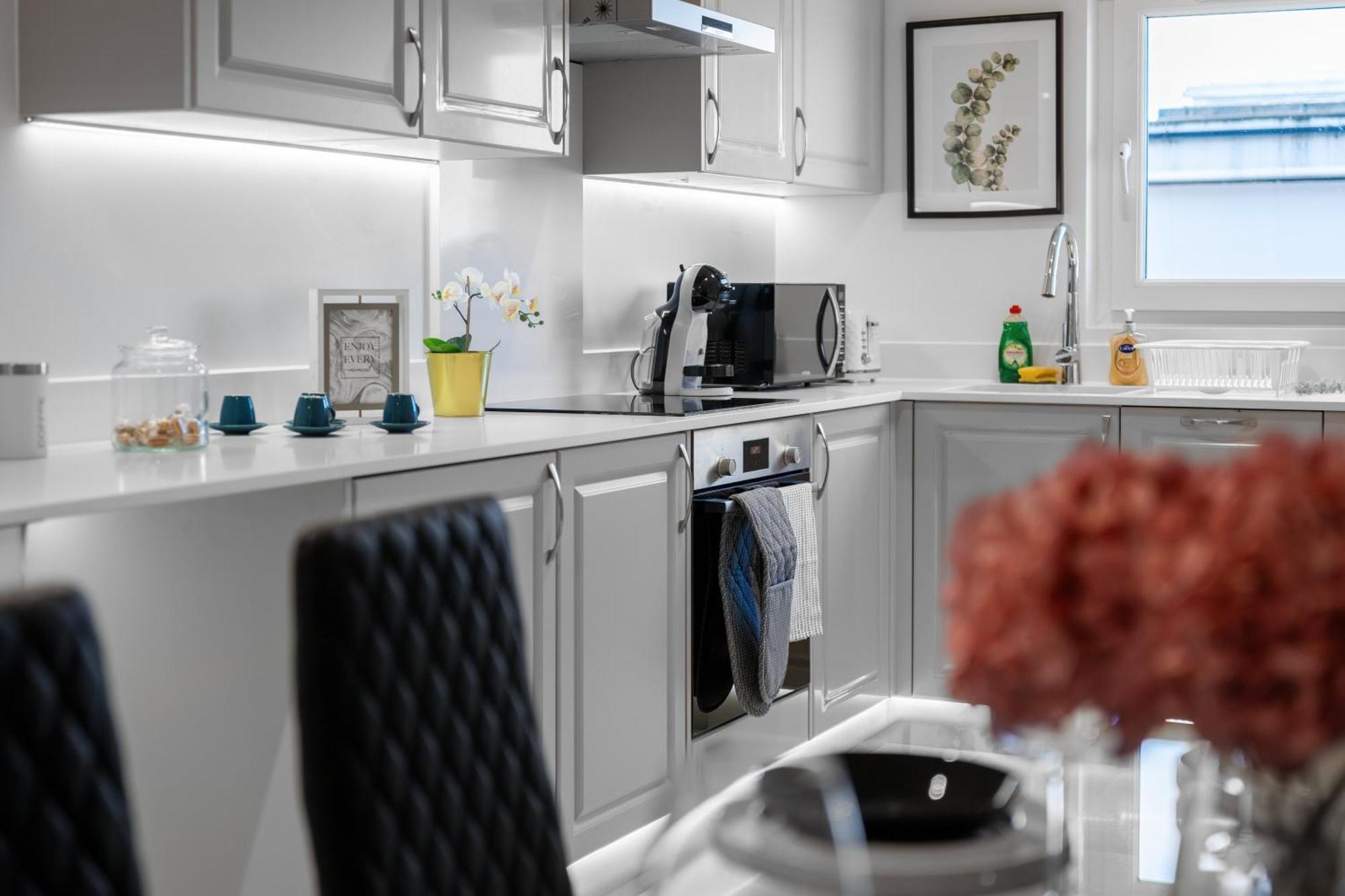 Modern & Stylish Apartments Didcot With Free Wifi Exterior photo